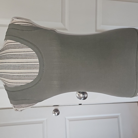 Free People Intimately Movement Women  U neck Tank Top T-shirt Size M - Picture 3 of 11